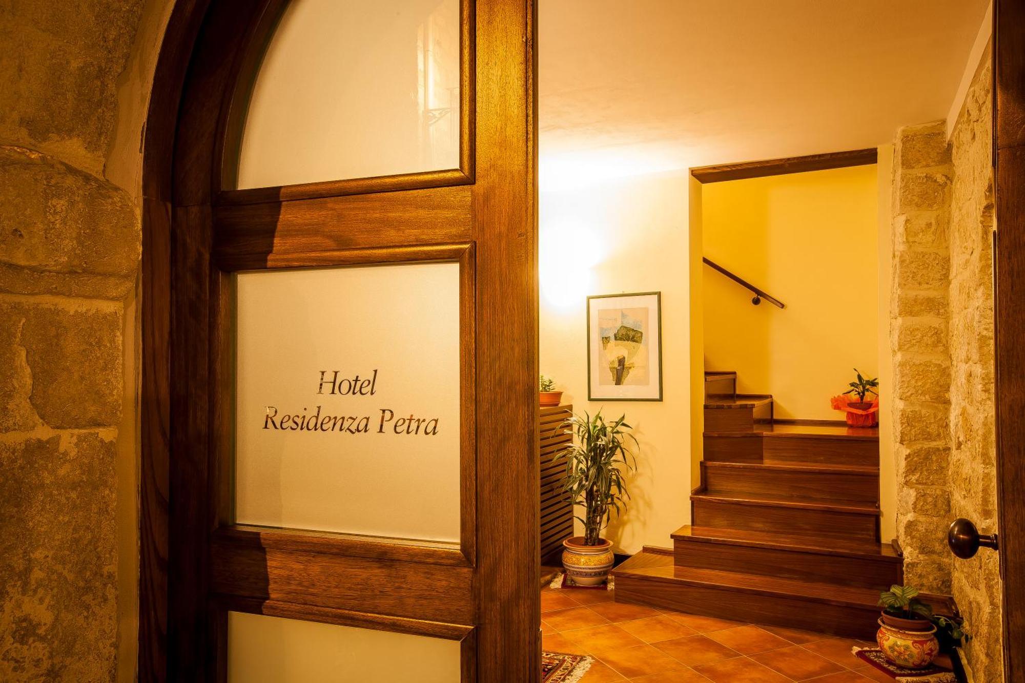 Hotel Residenza Petra Петралия-Сопрана Экстерьер фото